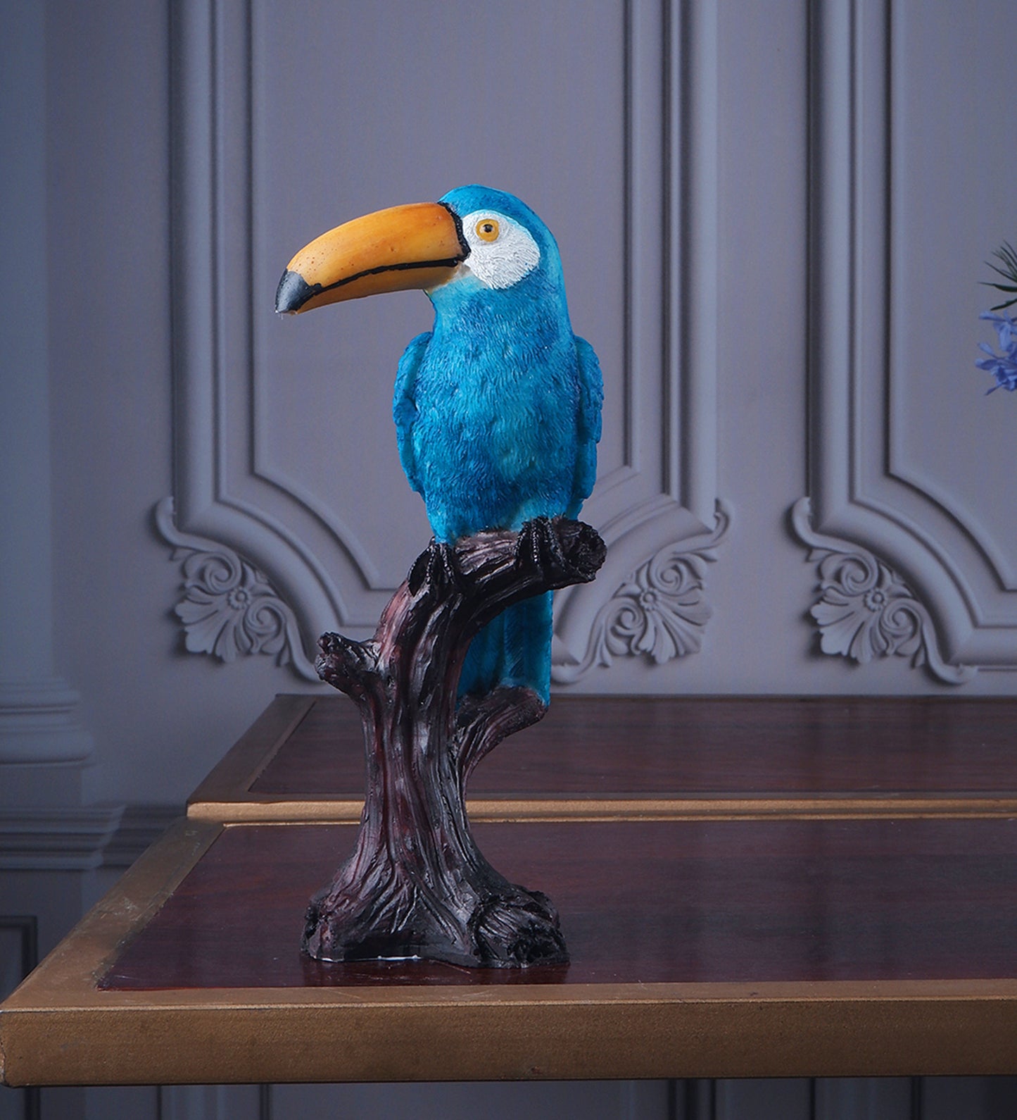 The white ink décor premium Bird Figurine