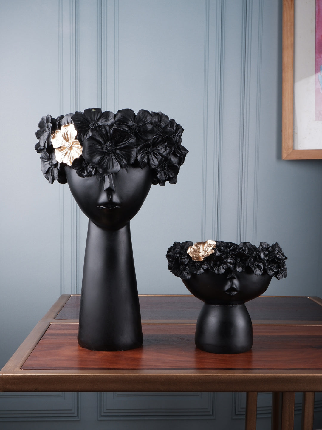 The white ink décor premium décor vase Black set of two